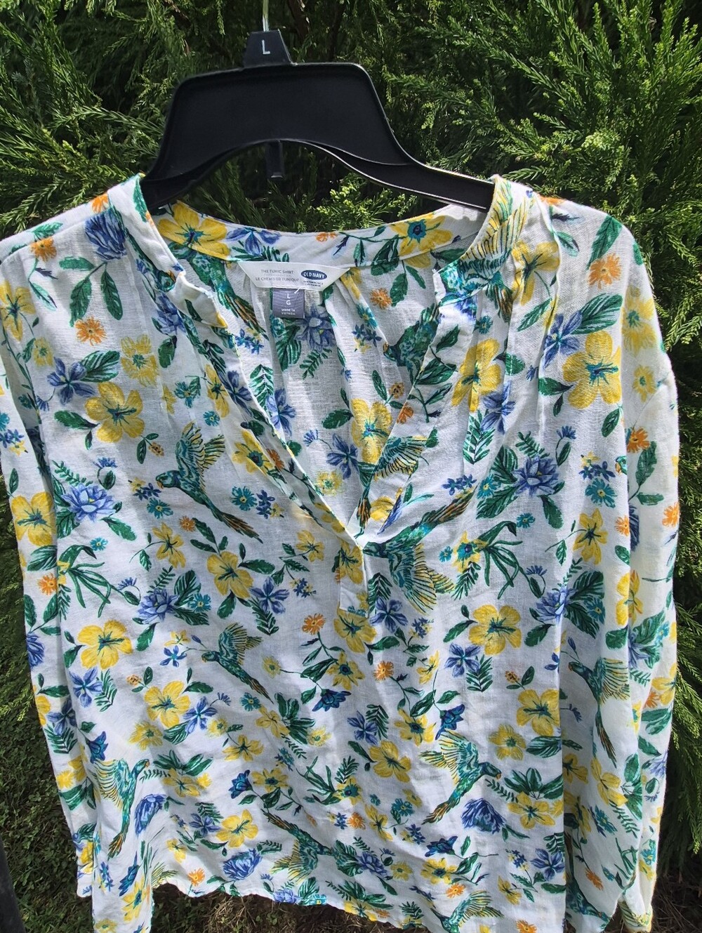 Women's Lightweight V-Neck Blouse - Yellow & Green Old NAVY Parrots